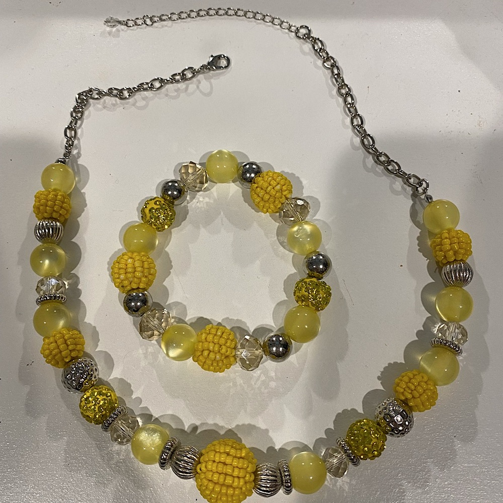 Beautiful Set bracelet & necklace 😍